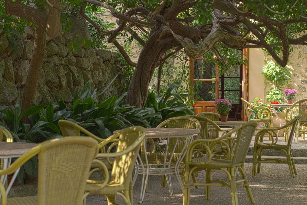 Hostal Miramar Дейя Экстерьер фото